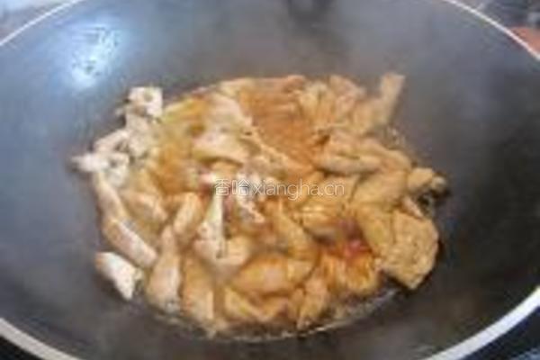 茴香鸡片西兰花的做法图解5