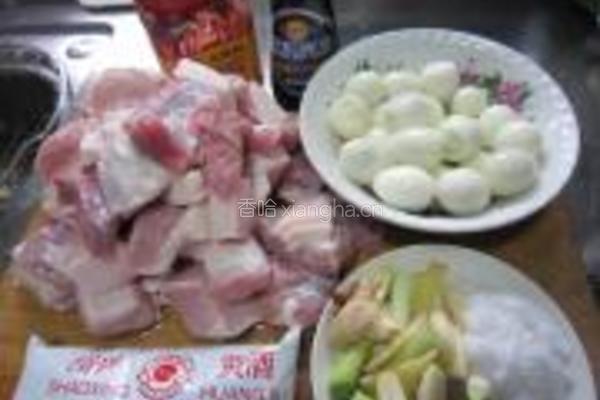 虎皮蛋烧肉的做法图解1