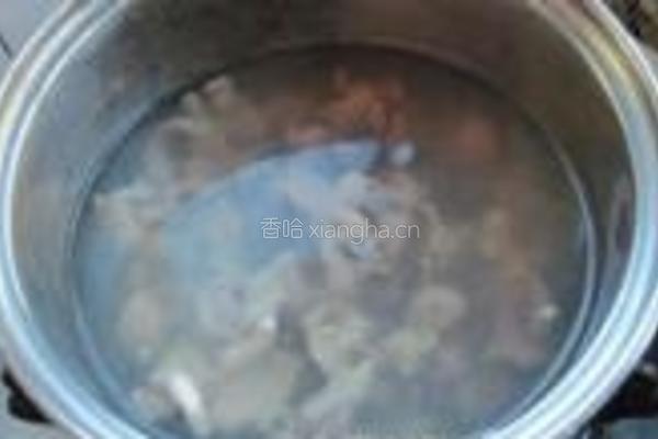 蒜苗炒鸡心的做法图解5