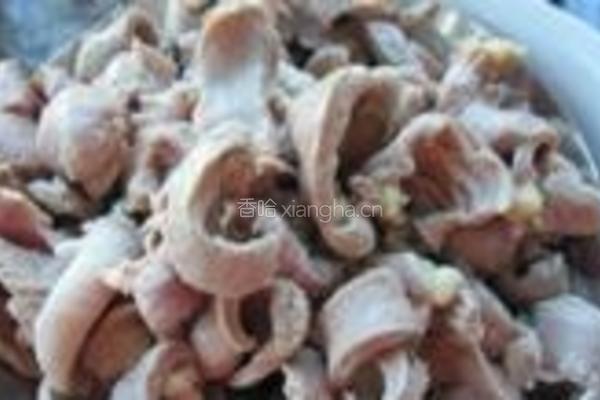 蒜苗炒鸡心的做法图解6