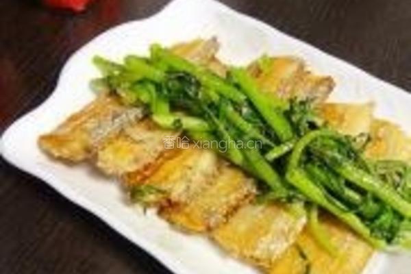茼蒿炖带鱼的做法图解10