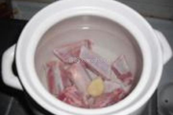 菜脯莲藕煲排骨的做法图解6