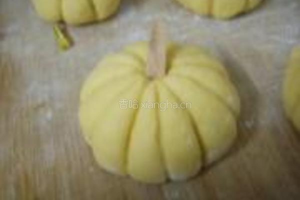 南瓜蜜枣包的做法图解7