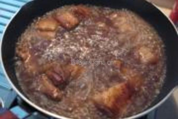 红烧肉焖豆角干的做法图解4