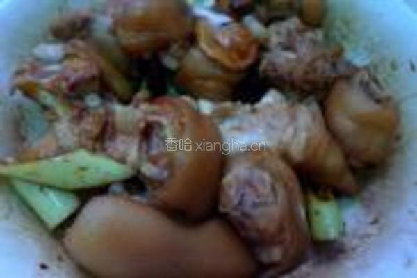 花生黄豆炖猪蹄的做法图解3