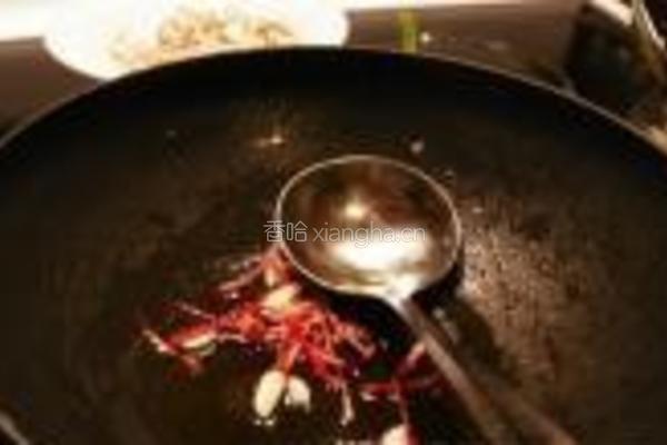 榨菜炒鸡丝的做法图解5