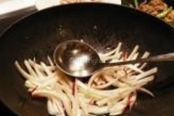 榨菜炒鸡丝的做法图解6