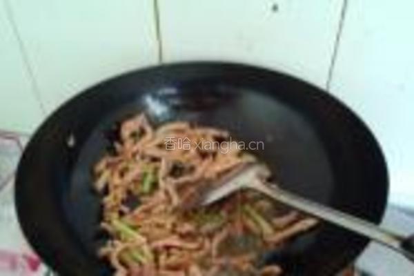 子姜红椒肉丝的做法图解4