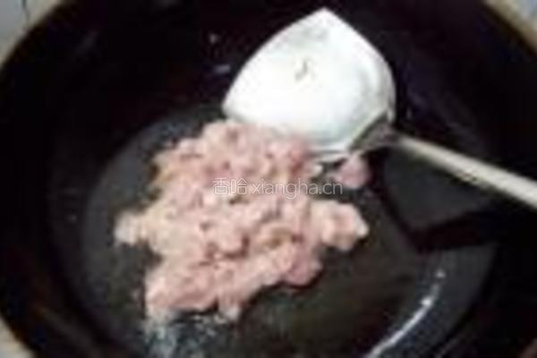 毛豆香干炒肉丁的做法图解7