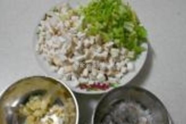 虾仁炒芹菜的做法图解2