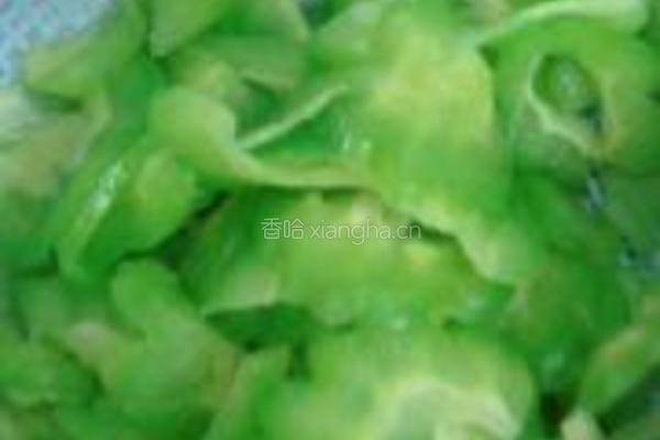 豆豉鲮鱼炒苦瓜的做法图解4