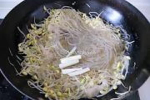 豆芽炖粉丝的做法图解9