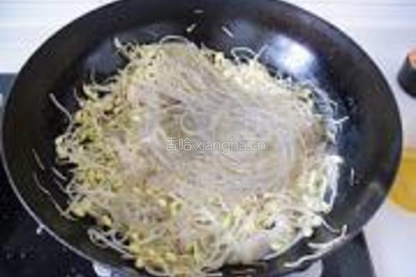 豆芽炖粉丝的做法图解8