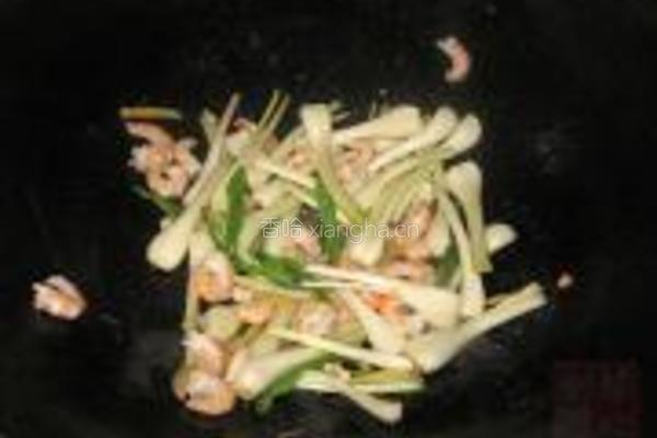 河虾炒荞头的做法图解6