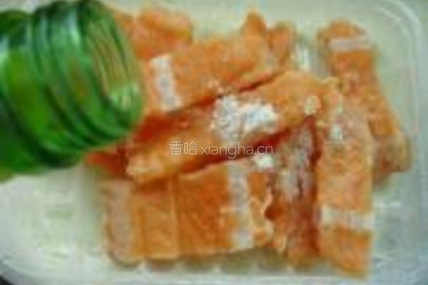 干煎三文鱼腩的做法图解2