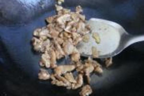 茭白炒鸡胸脯的做法图解5