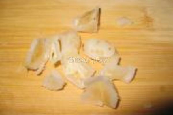 天麻骨头汤的做法图解3