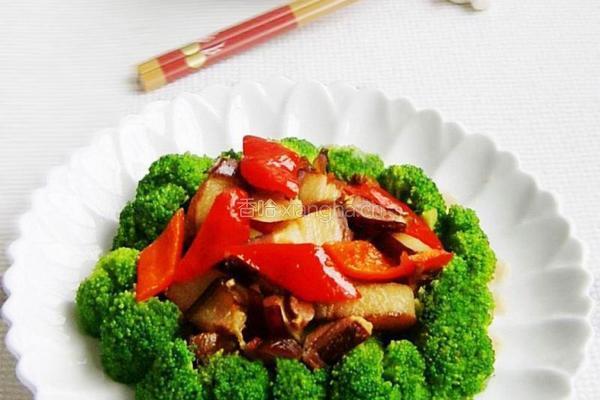 腊肉炒西兰花