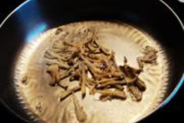 蚝油冬菇扒菜胆的做法图解3