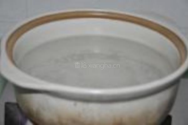 橄榄鲫鱼汤的做法图解3