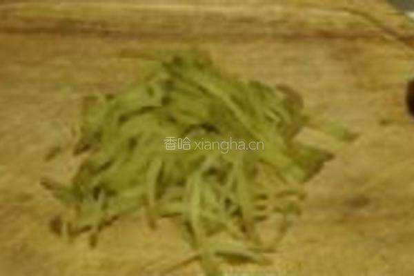 榨菜肉丝的做法图解1