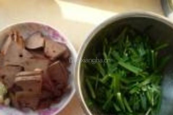 韭菜炒羊肝的做法图解1