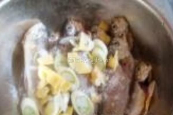 糖醋黄花鱼的做法图解3