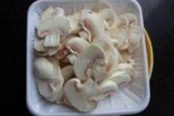 口蘑腐竹炒蹄筋的做法图解4