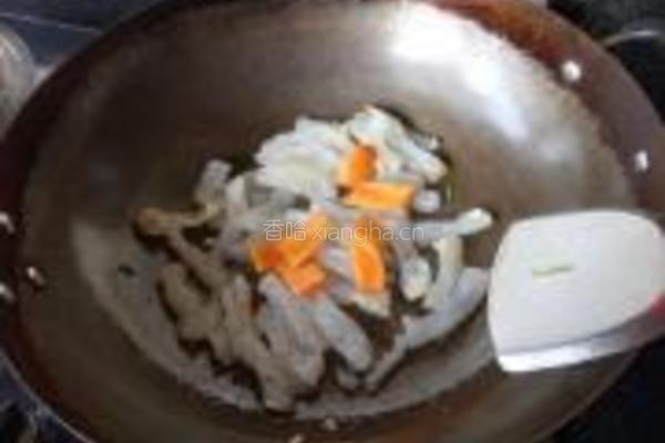 口蘑腐竹炒蹄筋的做法图解9