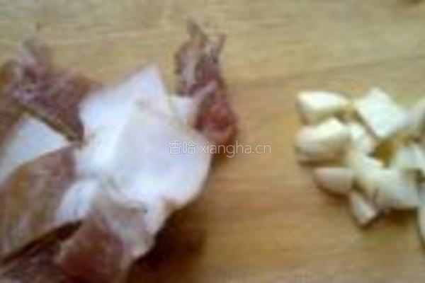 腊肉炒红菜苔的做法图解2