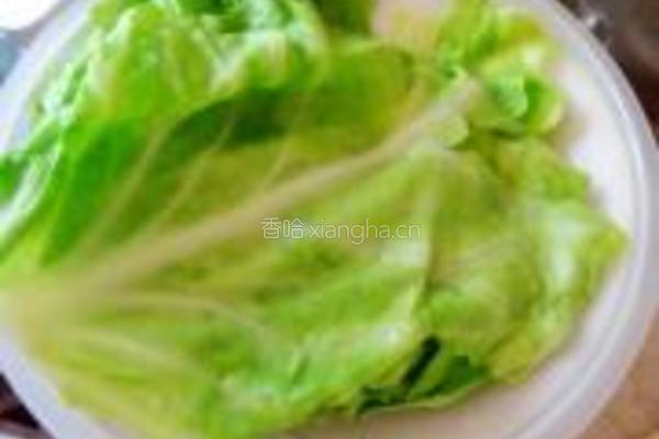 茄汁豆腐包菜卷的做法图解2