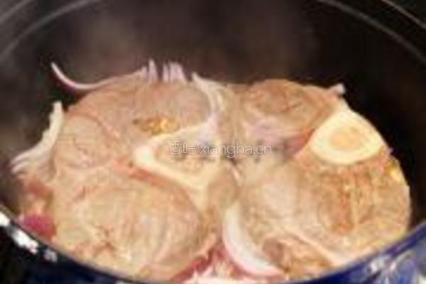 红萝卜焖牛小腿肉的做法图解11