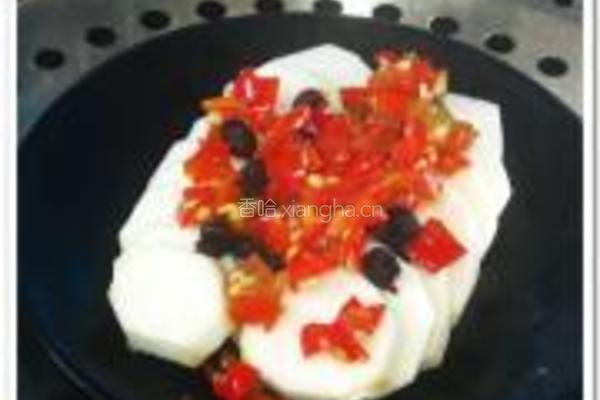 豆豉剁椒蒸芋头的做法图解6