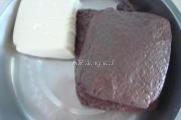 羊血豆腐煲的做法图解1