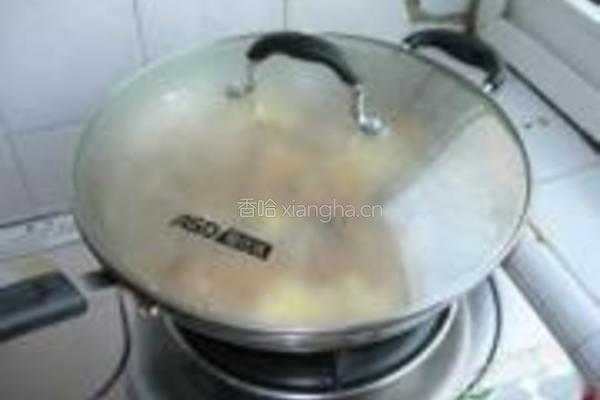 榛蘑炖鸡腿的做法图解16