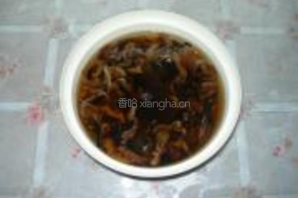 榛蘑炖鸡腿的做法图解2