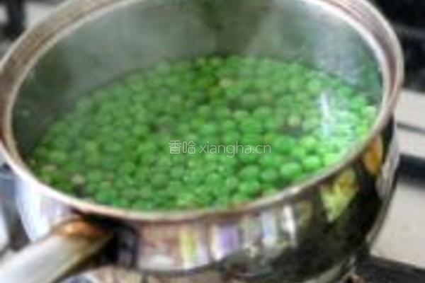 青豆鱼籽煲的做法图解1