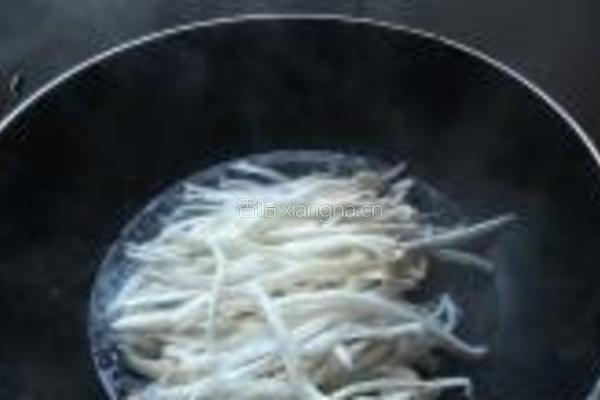 麻辣手撕茶树菇的做法图解4