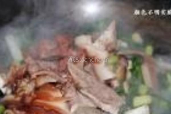蒜苗香菇炒猪头肉的做法图解6