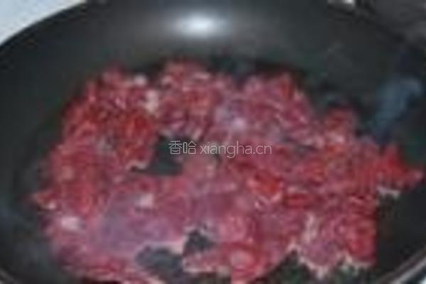 红椒大葱炒麋鹿肉的做法图解5
