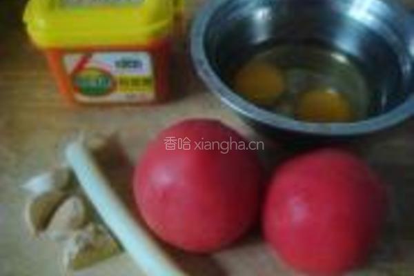 西红柿鸡蛋炸酱面的做法图解1