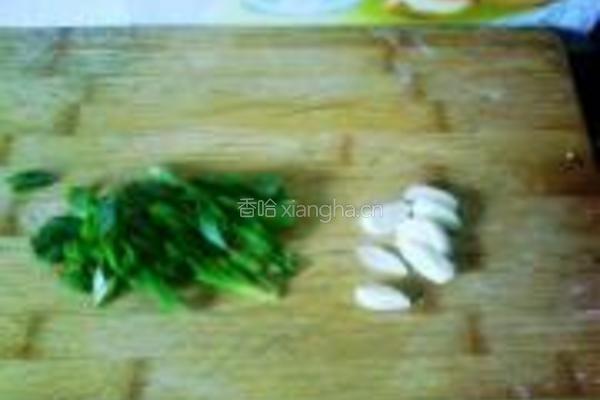 翠绿苦瓜的做法图解3