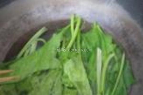 陈醋菠菜花生米的做法图解2