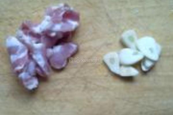 五花肉炖芸豆的做法图解2
