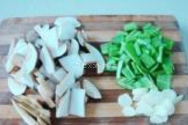 素炒白牛肝菌的做法图解2