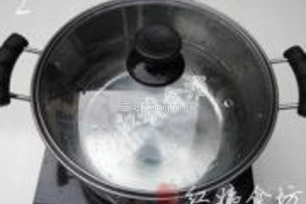 薏米红豆莲子粥的做法图解2