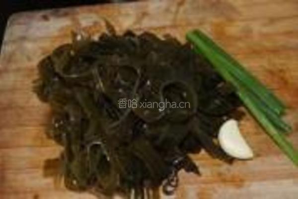 凉拌海带丝的做法图解1