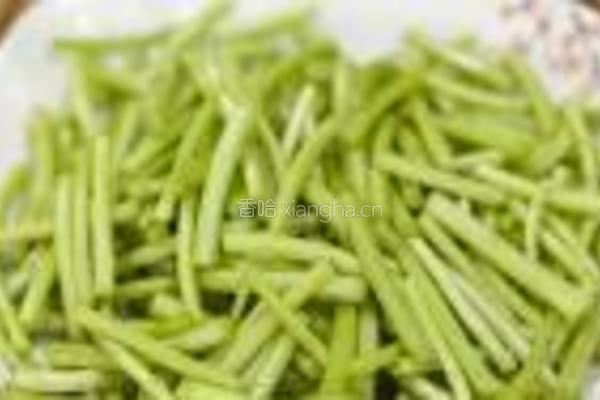 杏仁茼蒿的做法图解8