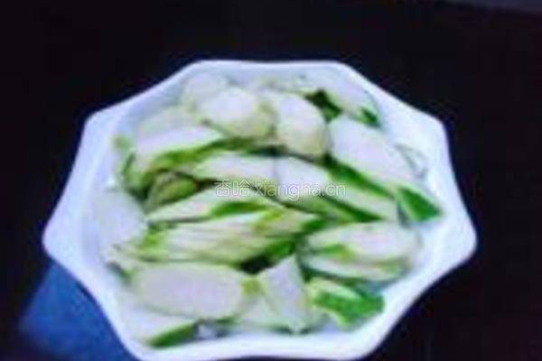 茄汁丝瓜的做法图解2