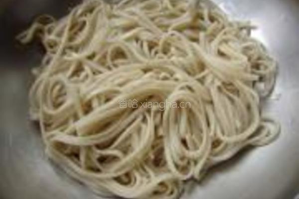 西红柿鸡蛋面的做法图解2